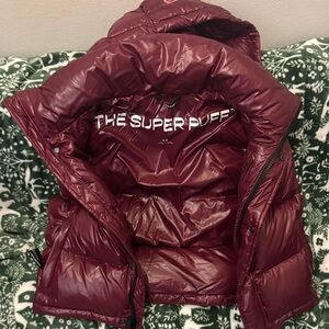 Aritzia Burgundy Super Puff Shorty Vest XS